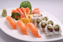 S2 8 california maki saumon avocat, 4 sashimi saumon